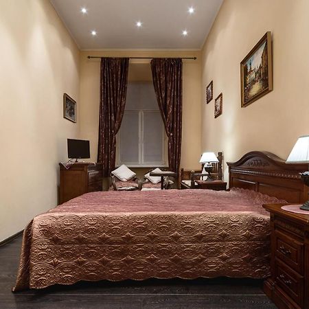 Bed & Breakfast In Downtown Lviv Exterior foto