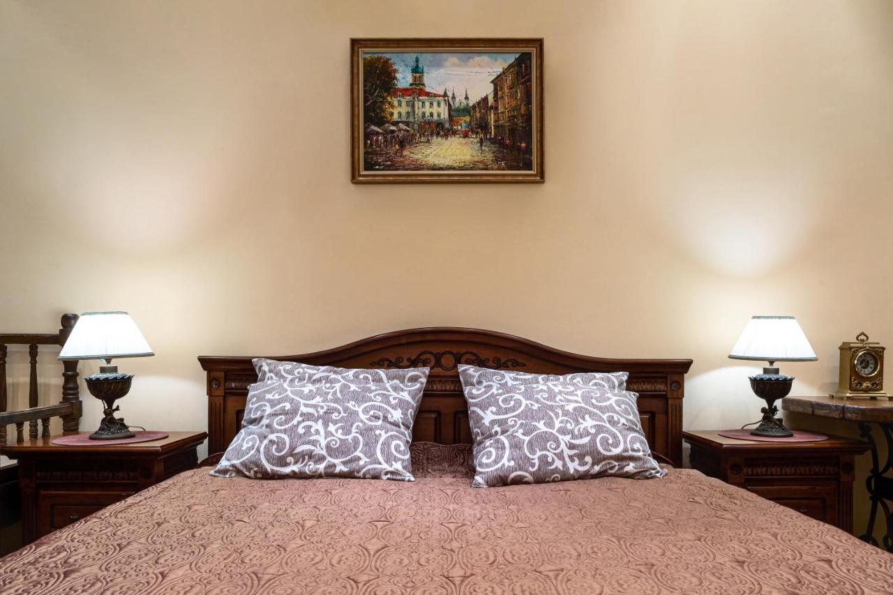 Bed & Breakfast In Downtown Lviv Exterior foto
